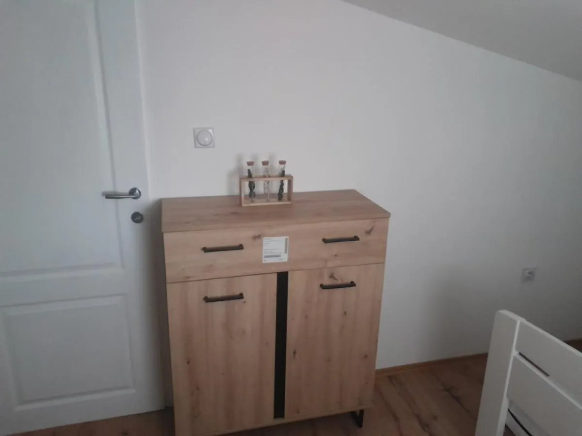 Izdavanje, jednosoban stan, 40m², Niš, Srbija