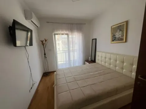 Rent, two bedroom apartment, 74m², City Kvart, Podgorica - image 10