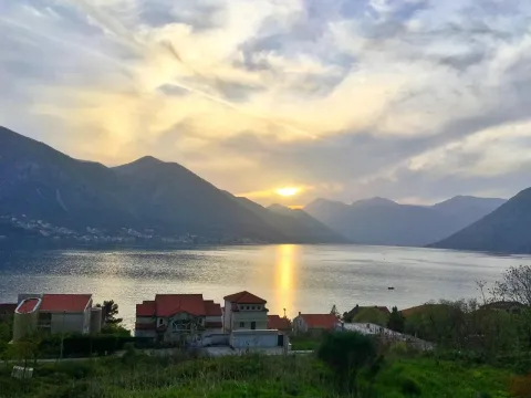 Izdavanje, jednosoban stan, 52m², Dobrota, Kotor - image 4