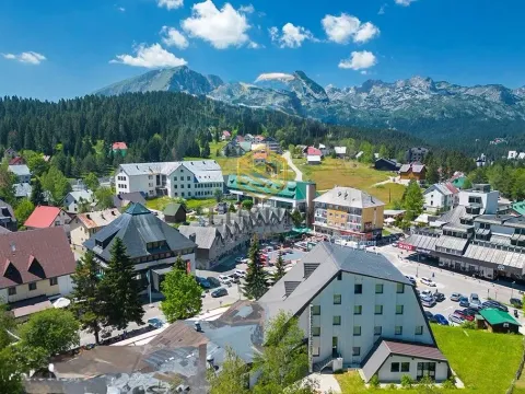 Zemljište in Centar