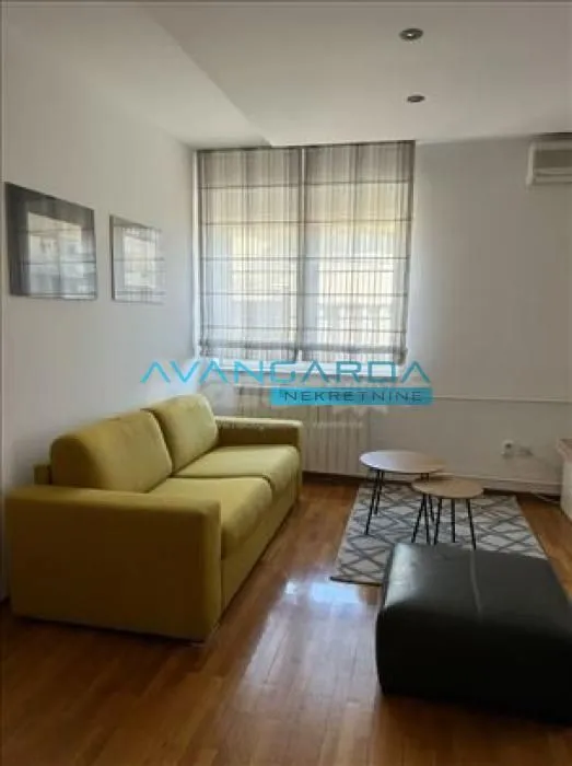 Rent, apartment, 45m², Južni Bulevar, Vračar Sve Podlokacije