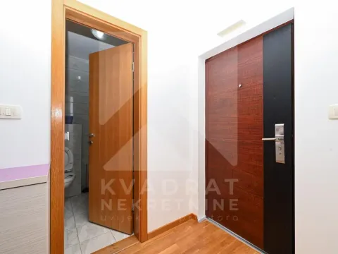 Rent, studio apartment, 34m², Stari Aerodrom, Podgorica - image 9