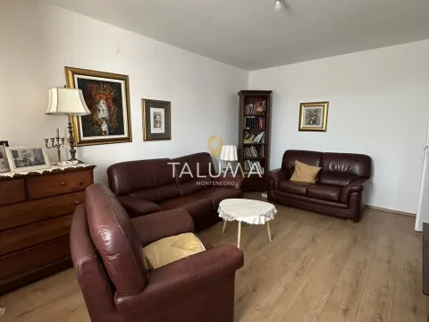 Rent, one bedroom apartment, 66m², Pobrežje, Podgorica