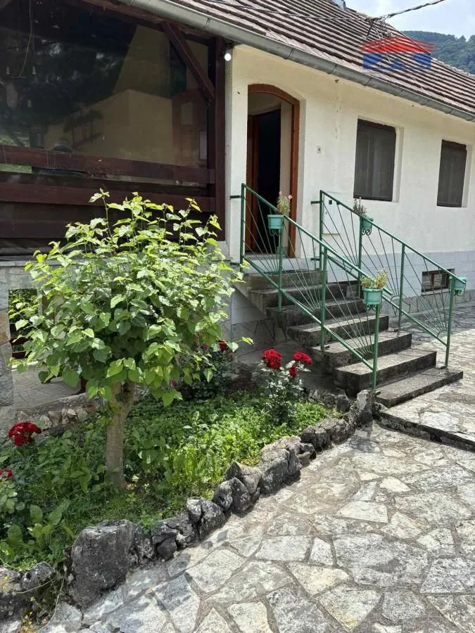 Prodaja, kuća, 146m², Ba, Ljig