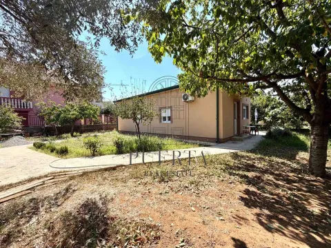 Rent, one bedroom apartment, 38m², Zagorič, Podgorica - image 11