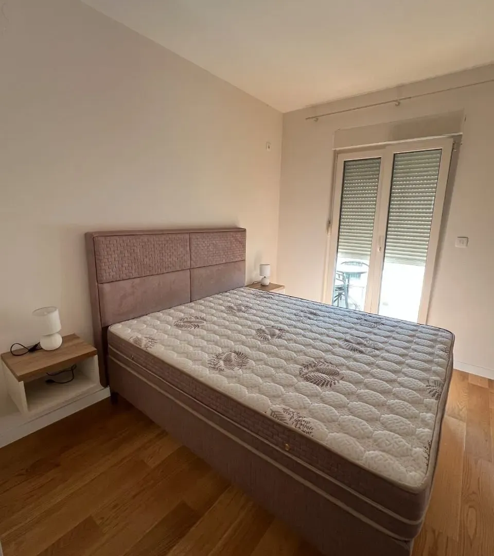 Prodaja, jednosoban stan, 49m², Central Point, Podgorica