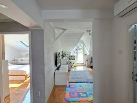 Sale, two bedroom apartment, 61m², Savski Venac, Beograd - image 2