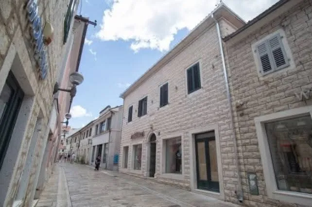 Sale, office space, 102m², Centar, Herceg Novi