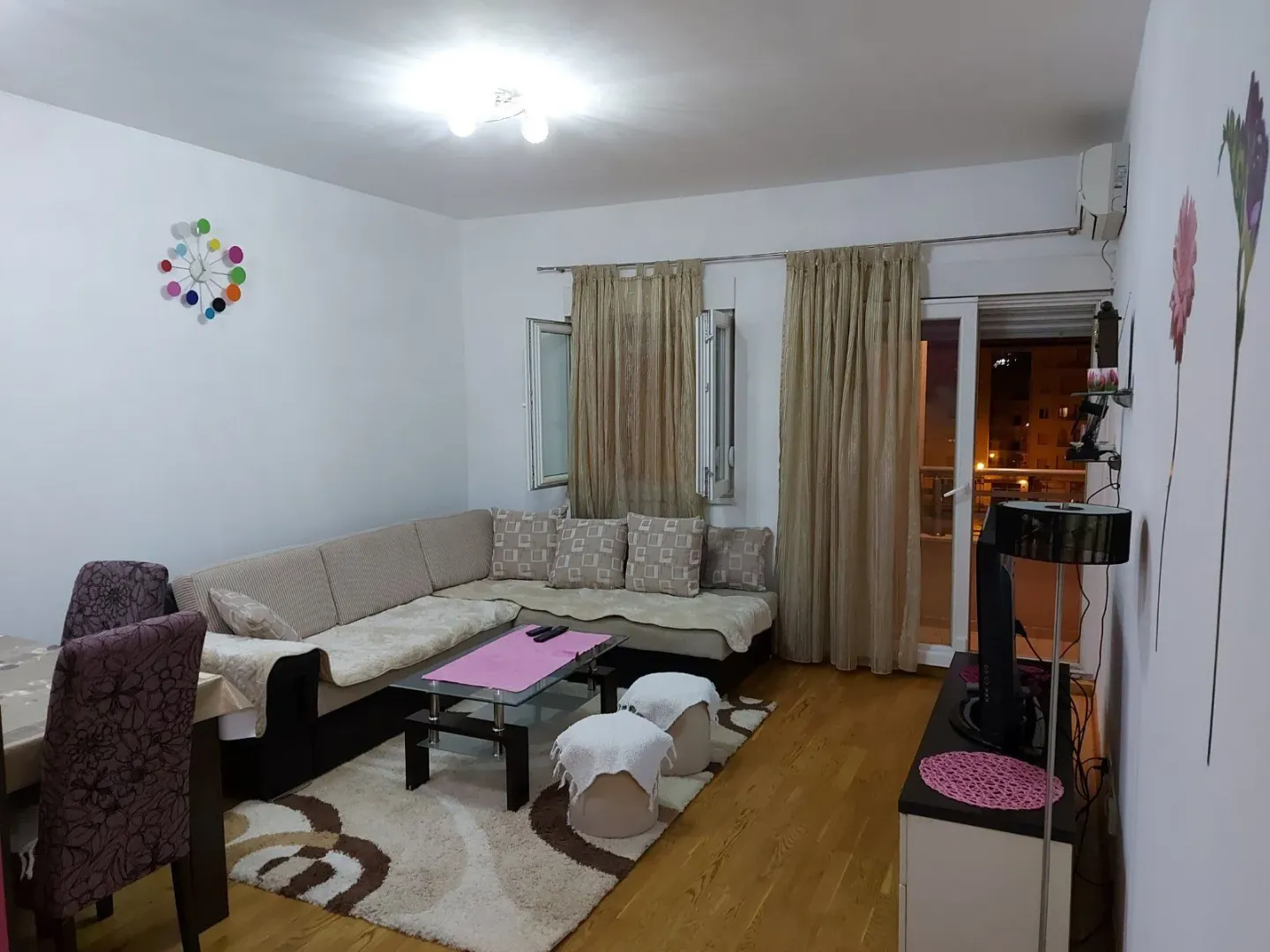 Izdavanje, jednosoban stan, 55m², City Kvart, Podgorica