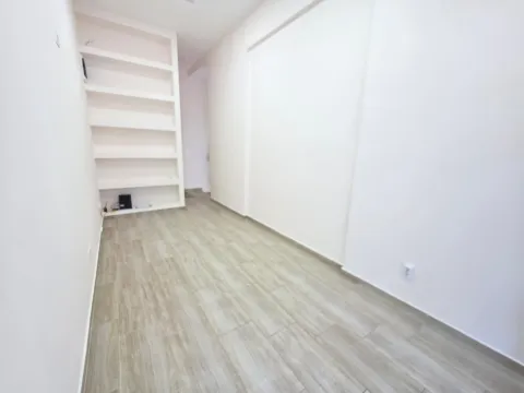 Izdavanje, poslovni prostor, 55m², Tološka šuma, Podgorica - image 3