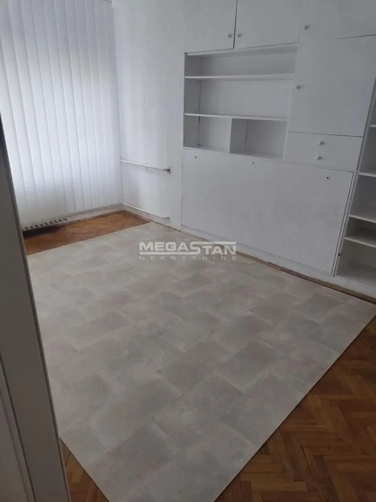 Rent, office space, 54m², Topličin venac, Beograd
