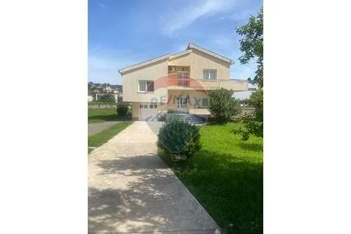 Izdavanje, kuća, 250m², Masline, Podgorica