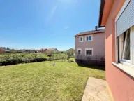 Izdavanje, kuća, 137m², Donji Kokoti, Podgorica - image 11