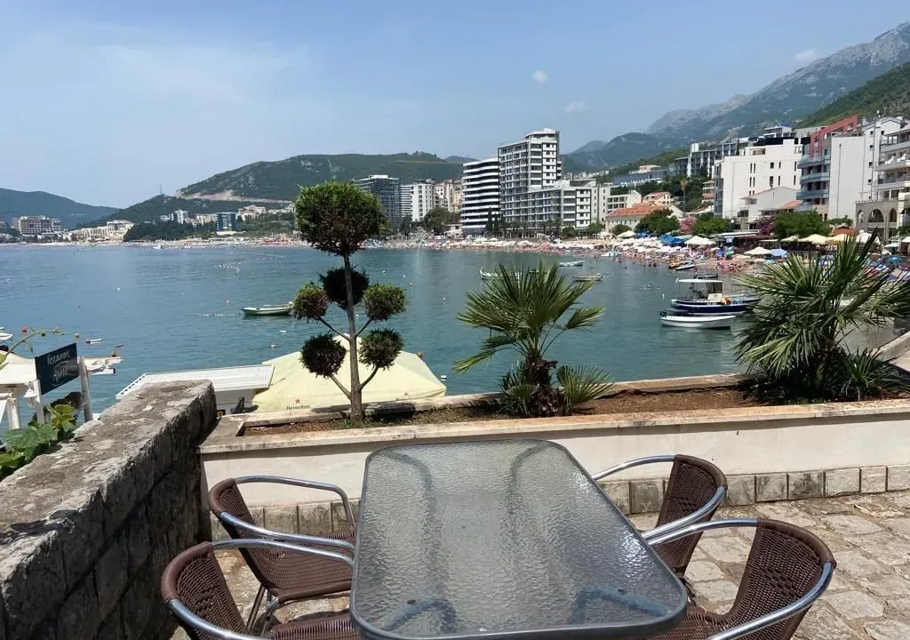 Rent, one bedroom apartment, 50m², Rafailovići, Budva