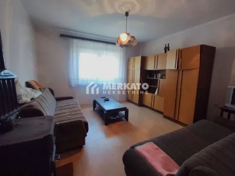 Prodaja, kuća, 101m², Perlez, Zrenjanin - image 12