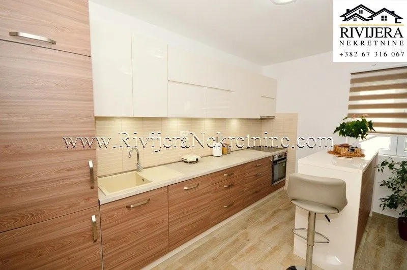 Prodaja, dvosoban stan, 85m², Đenovići, Herceg Novi