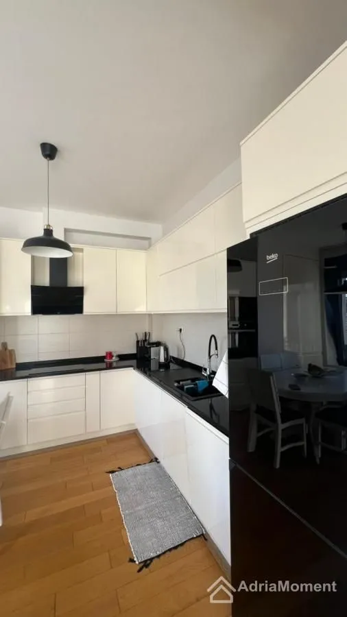 Rent, three bedroom apartment, 115m², Centar, Tivat