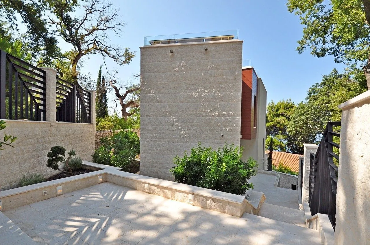 Sale, house, 258m², Reževići, Budva
