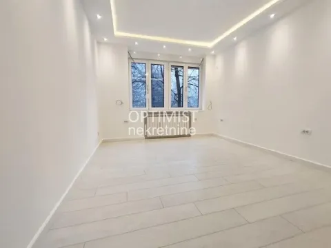 Sale, two bedroom apartment, 55m², Stari Grad, Beograd - image 11