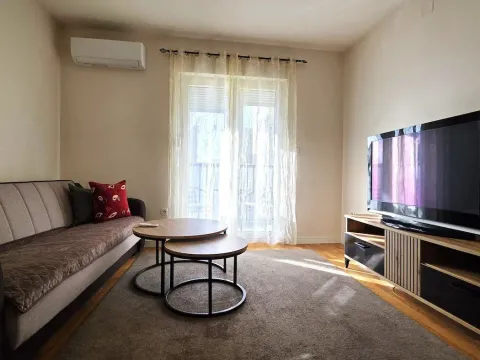Rent, apartment, 42m², Pobrežje, Podgorica - image 2
