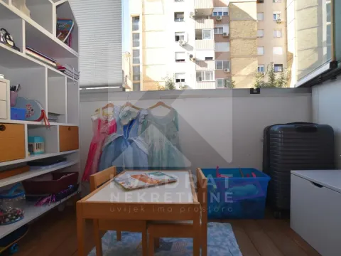 Prodaja, trosoban stan, 122m², Centar, Podgorica - image 19