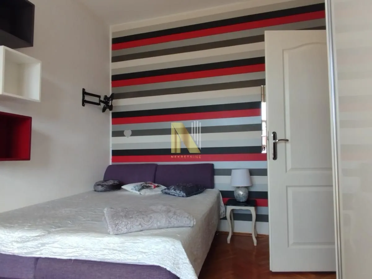 Prodaja, četvorosoban stan, 120m², Centar, Novi Sad