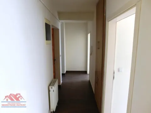 Izdavanje, trosoban stan, 71m², Vašarište, Kragujevac - image 14