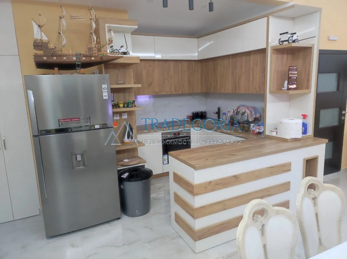 Prodaja, kuća, 300m², Bar, Crna Gora