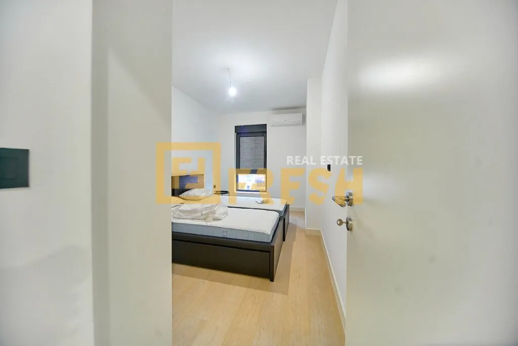 Izdavanje, dvosoban stan, 69m², Krivi Most, Podgorica
