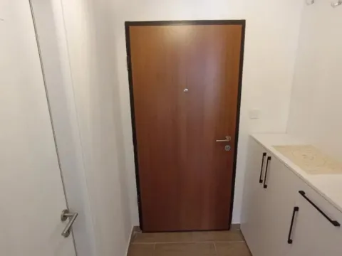 Izdavanje, jednosoban stan, 45m², City Kvart, Podgorica - image 10