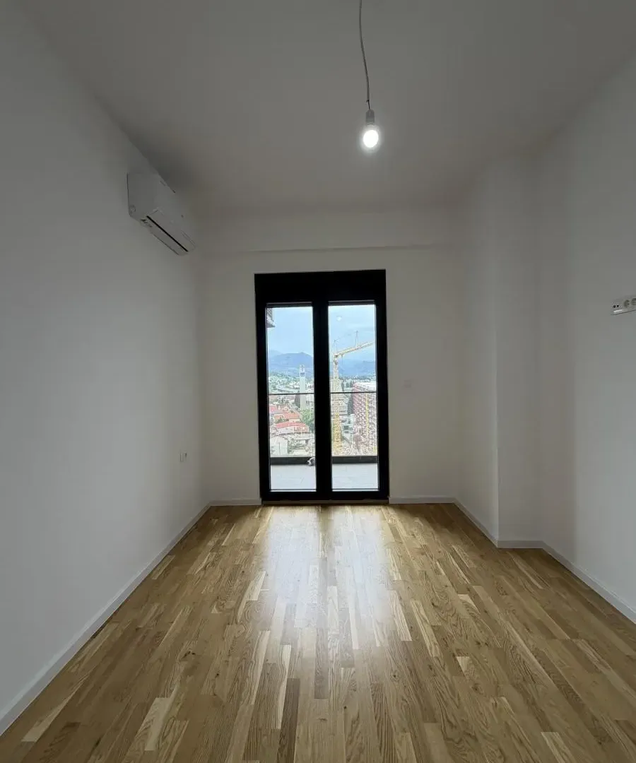 Rent, office space, 261m², Stari Aerodrom, Podgorica