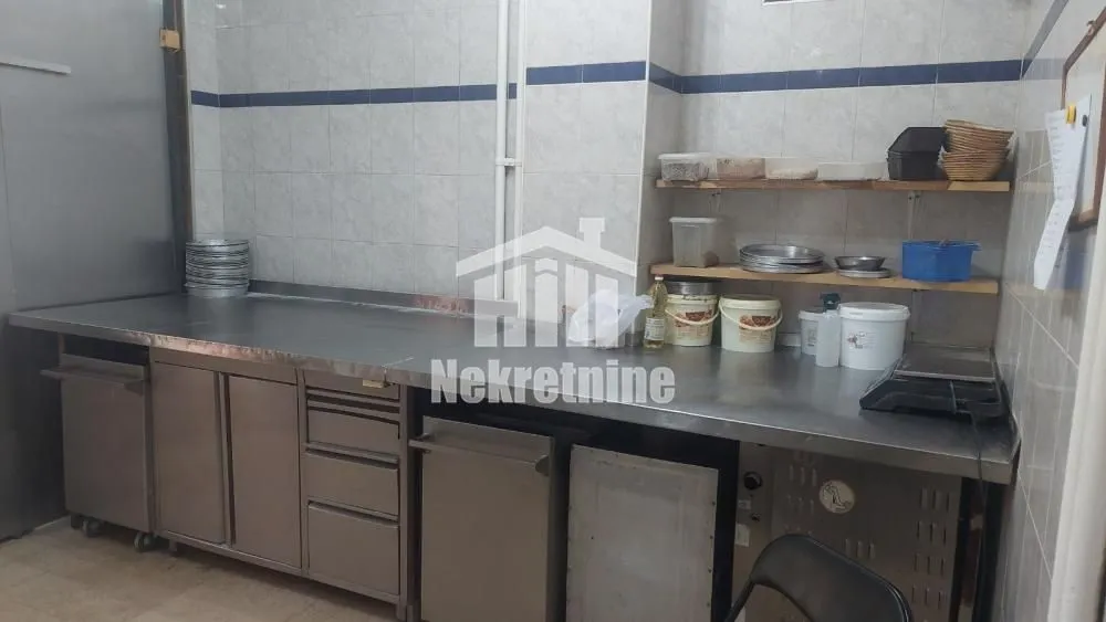 Sale, office space, 61m², Čukarica, Beograd