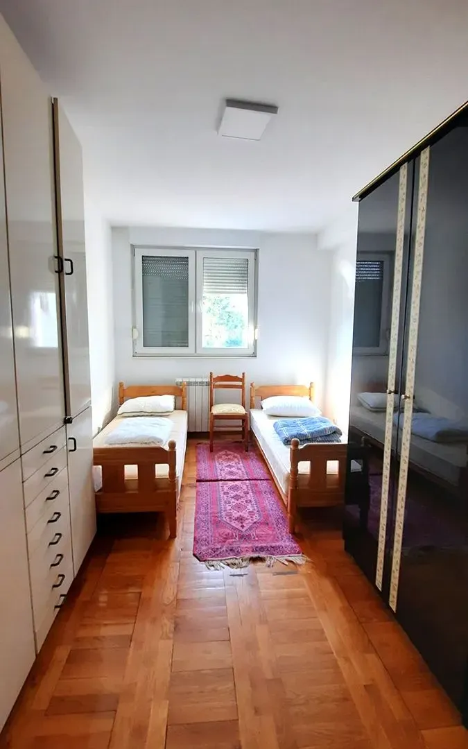 Izdavanje, dvosoban stan, 61m², Autokomanda, Voždovac Sve Podlokacije