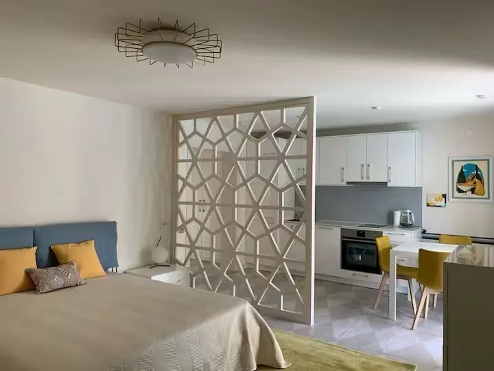 Rent, house, 513m², Lepetani, Tivat