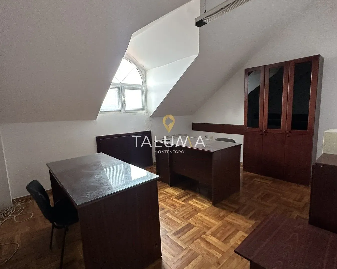 Rent, office space, 150m², Pobrežje, Podgorica