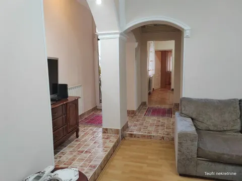 Rent, three bedroom apartment, 72m², Savski Venac, Beograd - image 3