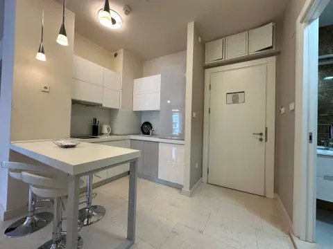 Rent, one bedroom apartment, 62m², Tre Canne, Budva - image 3