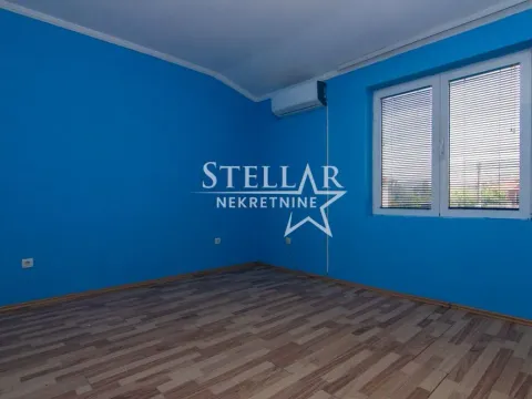 Izdavanje, trosoban stan, 155m², Konik, Podgorica - image 7