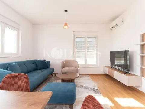 Izdavanje, dvosoban stan, 65m², Stari Aerodrom, Podgorica - image 3