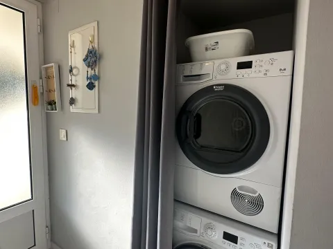 Izdavanje, dvosoban stan, 85m², Centar, Tivat - image 26