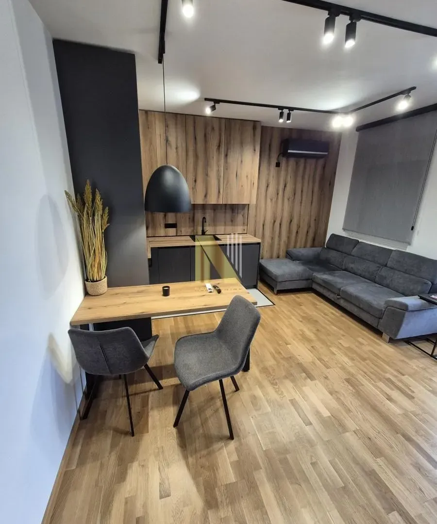 Rent, office space, 650m², Stari Majur, Petrovaradin