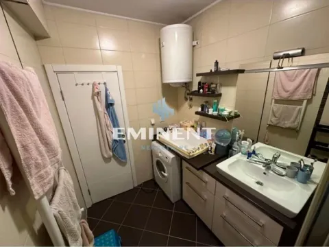 Izdavanje, trosoban stan, 72m², Lekino Brdo, Voždovac Sve Podlokacije - image 4