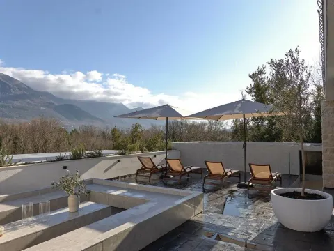 Sale, house, 424m², Tivat, Crna Gora - image 13