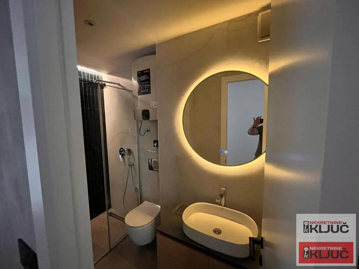 Prodaja, četvorosoban stan, 119m², Spens, Novi Sad Sve Podlokacije