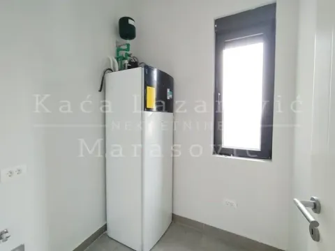 Izdavanje, trosoban stan, 166m², Čubura, Beograd - image 13