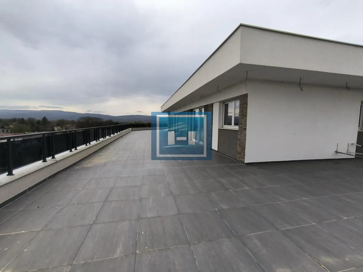Sale, apartment, 500m², Centar, Ćuprija