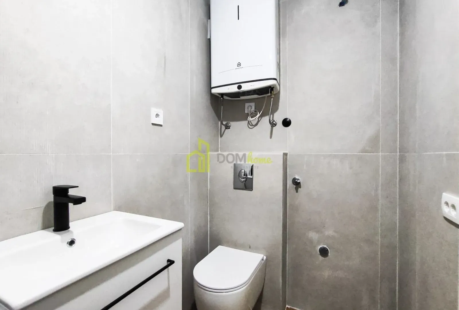 Prodaja, jednosoban stan, 37m², Blok 5, Podgorica