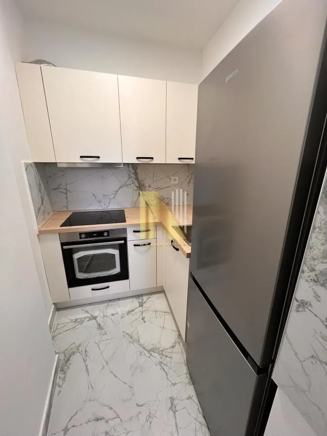 Izdavanje, garsonjera, 30m², Avijatičarsko naselje, Novi Sad Sve Podlokacije