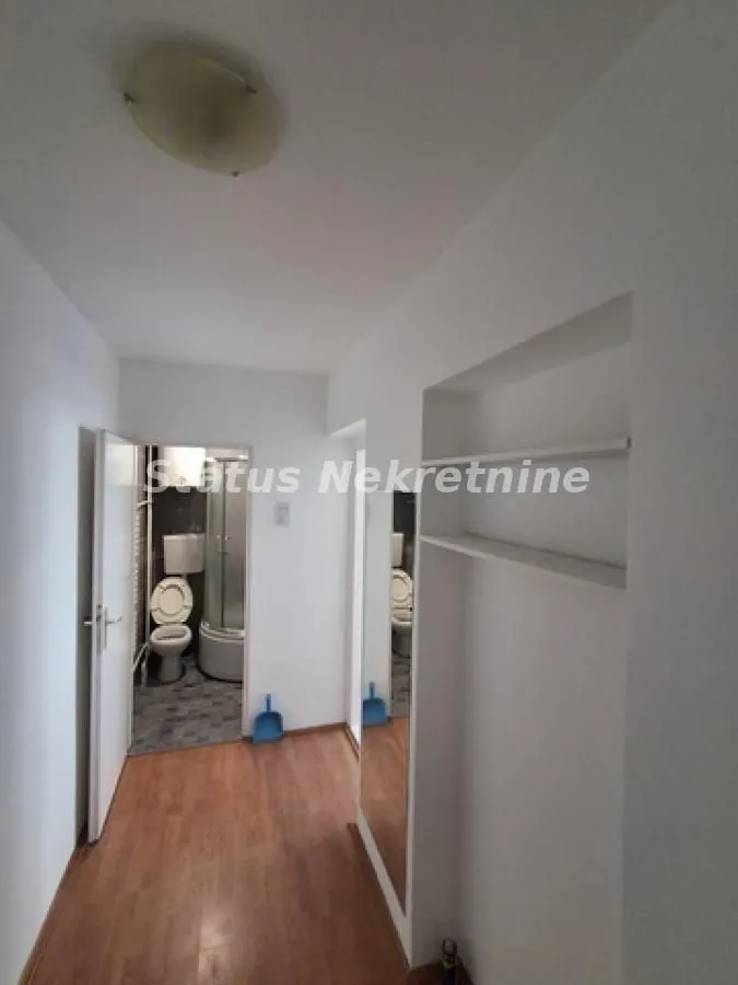 Izdavanje, dvosoban stan, 54m², Železnička Stanica, Novi Sad Sve Podlokacije