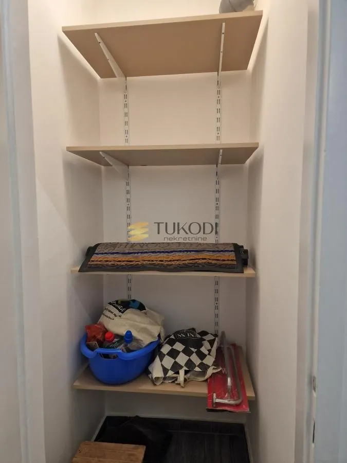 Rent, office space, 64m², Stari Merkator, Novi Beograd Sve Podlokacije